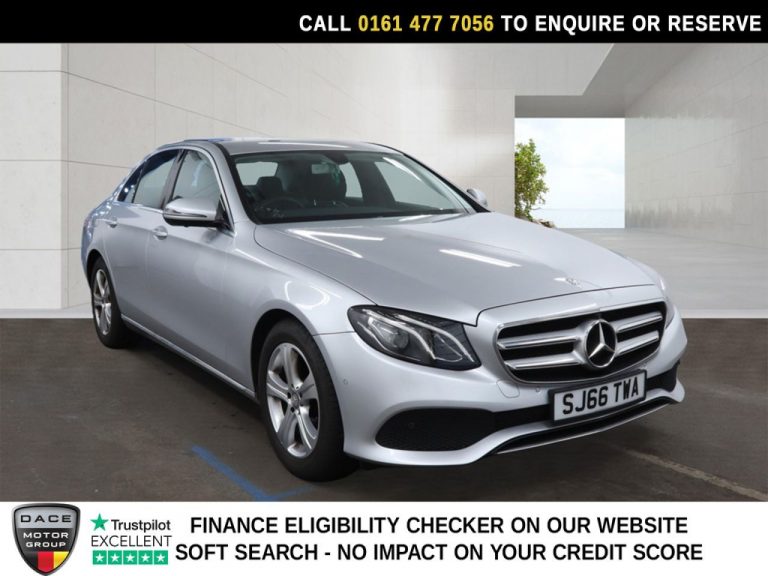Used 2016 SILVER MERCEDES-BENZ E-CLASS Saloon 2.0 E220d SE Saloon 4dr Diesel G-Tronic+ Euro 6 (s/s) (194 ps) DIESEL (reg. 2016-09-27) (Automatic) for sale in Stockport