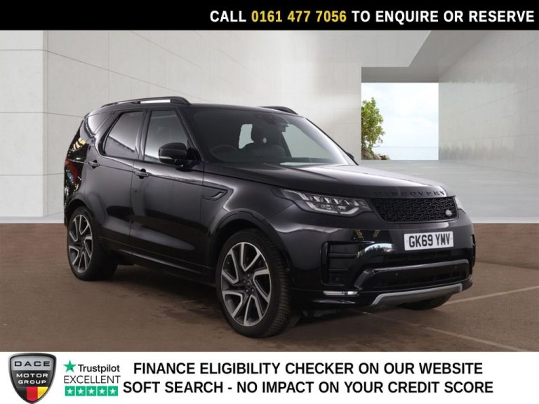 Used 2019 BLACK LAND ROVER DISCOVERY SUV 3.0 SD V6 HSE Luxury SUV 5dr Diesel Auto 4WD Euro 6 (s/s) (306 ps) DIESEL (reg. 2019-10-31) (Automatic) for sale in Stockport