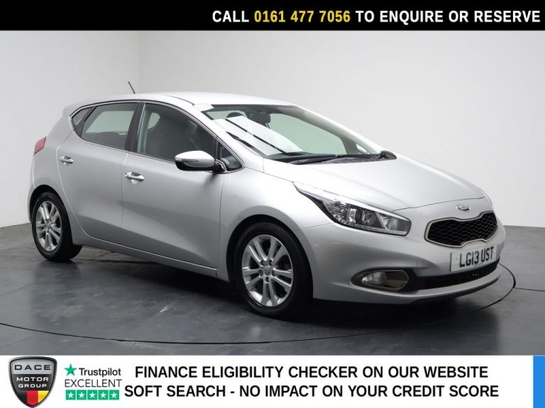 Used 2013 SILVER KIA CEED Hatchback 1.6 CRDi 2 Hatchback 5dr Diesel Auto Euro 5 (126 bhp) DIESEL (reg. 2013-03-31) (Automatic) for sale in Stockport