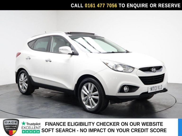 Used 2013 WHITE HYUNDAI IX35 SUV 2.0 CRDi Premium SUV 5dr Diesel Auto 4WD Euro 5 (184 ps) DIESEL (reg. 2013-06-11) (Automatic) for sale in Stockport