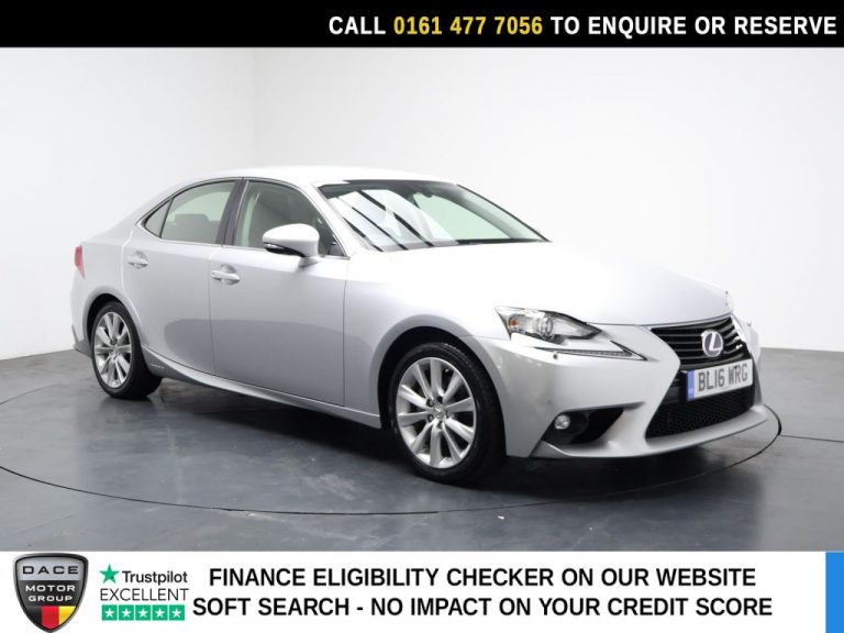 Used 2016 SILVER LEXUS IS Saloon 2.5 300h Advance Saloon 4dr Petrol Hybrid E-CVT Euro 6 (s/s) (223 ps) PETROL HYBRID (reg. 2016-05-31) (Automatic) for sale in Stockport