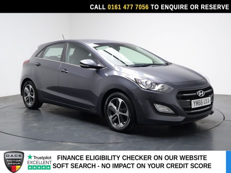 Used 2017 GREY HYUNDAI I30 Hatchback 1.6 CRDi Blue Drive SE Nav Hatchback 5dr Diesel DCT Euro 6 (s/s) (110 ps) DIESEL (reg. 2017-01-31) (Automatic) for sale in Stockport