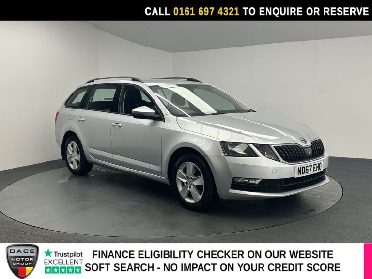 Used 2017 SILVER SKODA OCTAVIA Estate 1.5 TSI ACT SE Estate 5dr Petrol DSG Euro 6 (s/s) (150 ps) PETROL (reg. 2017-12-30) (Automatic) for sale in Stockport