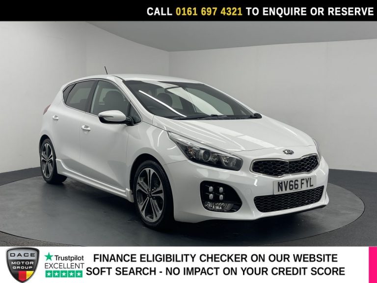 Used 2017 WHITE KIA CEED Hatchback 1.6 CRDi GT-Line Hatchback 5dr Diesel DCT Euro 6 (s/s) (134 bhp) DIESEL (reg. 2017-01-13) (Automatic) for sale in Stockport