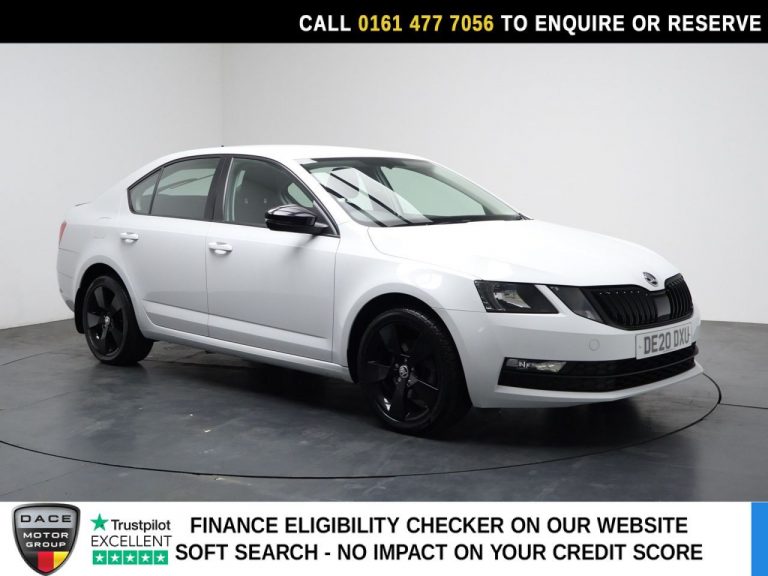 Used 2020 WHITE SKODA OCTAVIA Hatchback 1.5 TSI ACT SE Drive Hatchback 5dr Petrol DSG Euro 6 (s/s) (150 ps) PETROL (reg. 2020-03-17) (Automatic) for sale in Stockport